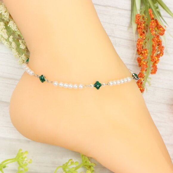 "Handmade Anklet – Elegant & Delicate Jewelry for Women | UNVRC1463 - Picture 3 of 10